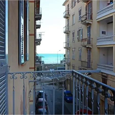 Holiday home Casa Tamarillo Con Parcheggio Coperto Celle Ligure