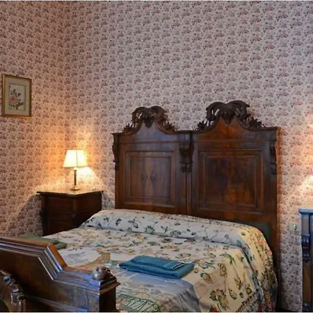 Casa Tamarillo Con Parcheggio Coperto Nyaraló Celle Ligure